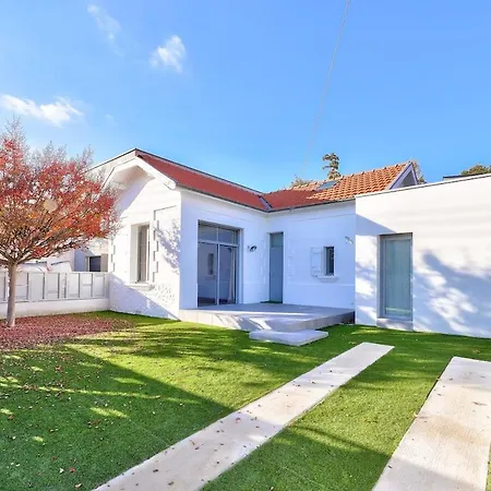 Maison Type Archonnaise Renovee A Proximite De Bordeaux *