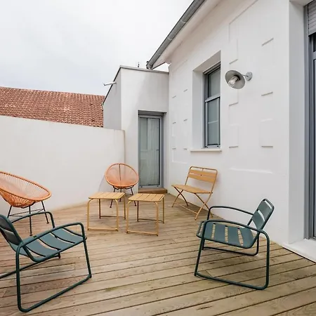 Villa Maison Type Archonnaise Rénovée à Proximité De Bordeaux Mérignac